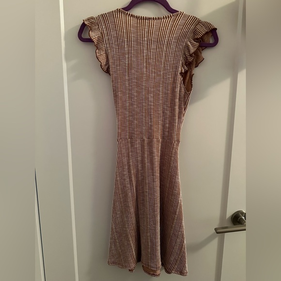 Caution to the Wind Dress - Picture 4 of 4